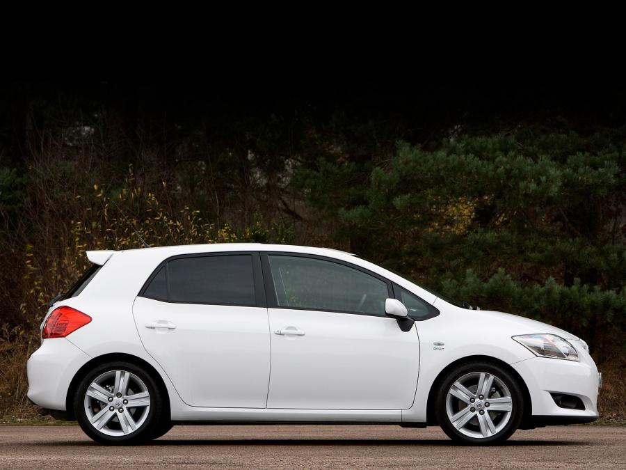  Toyota Auris SR180 2008 года  (фото 8 из 10)